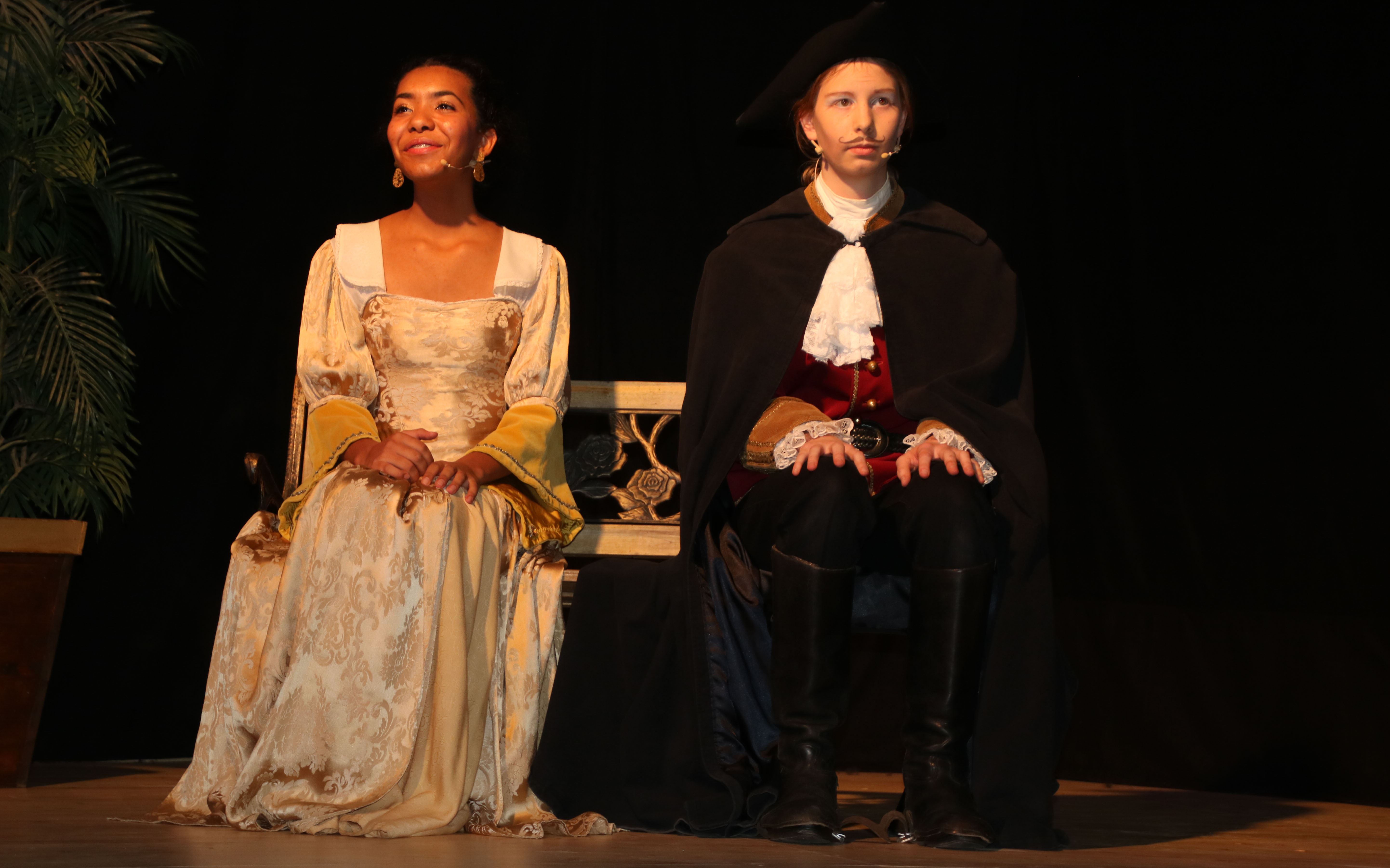 theresien-gymnasium-9395-Cyrano-ChristianRoxane