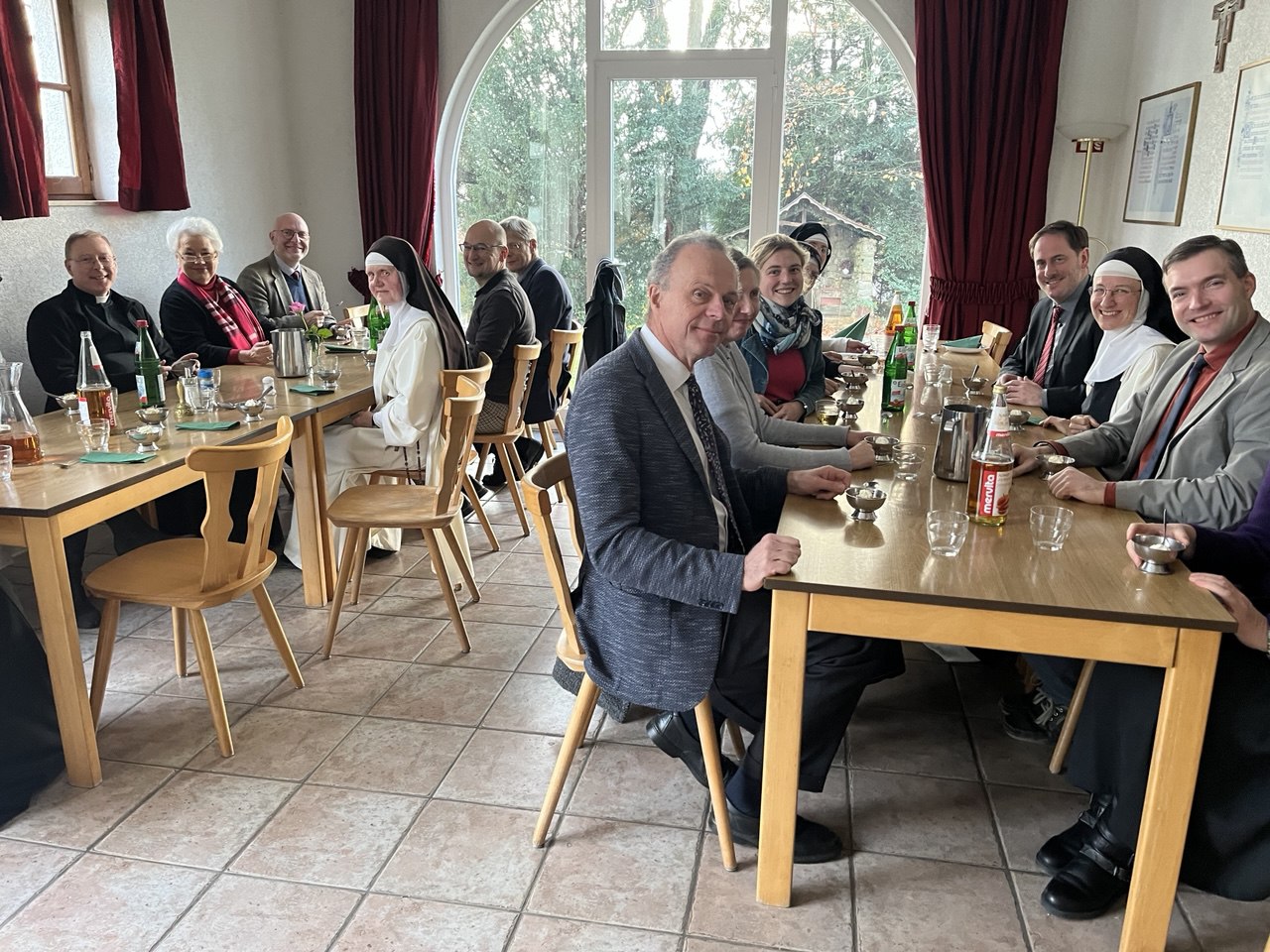 theresiengymnasium-schoenenberg-08-36-02-Lehreressen